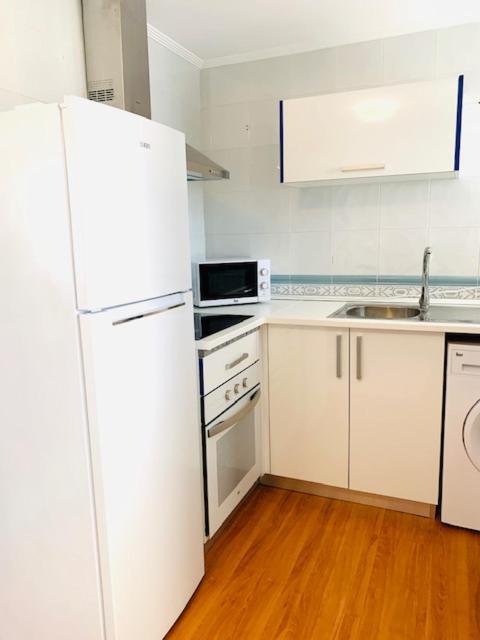 Apartamentos Playa Centro เบนิสกัสซิม ภายนอก รูปภาพ