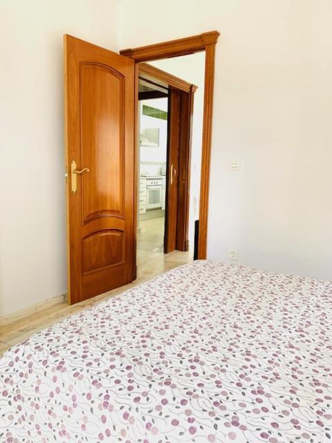 Apartamentos Playa Centro เบนิสกัสซิม ภายนอก รูปภาพ